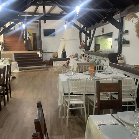 No Comment Rustic Hotell Curtea de Argeş Eksteriør bilde