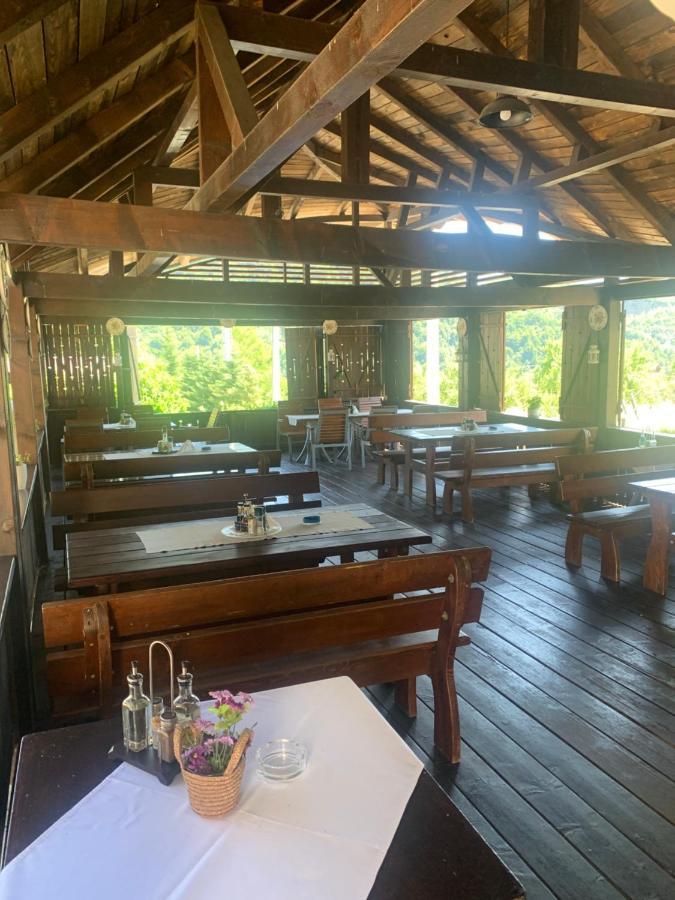 No Comment Rustic Hotell Curtea de Argeş Eksteriør bilde