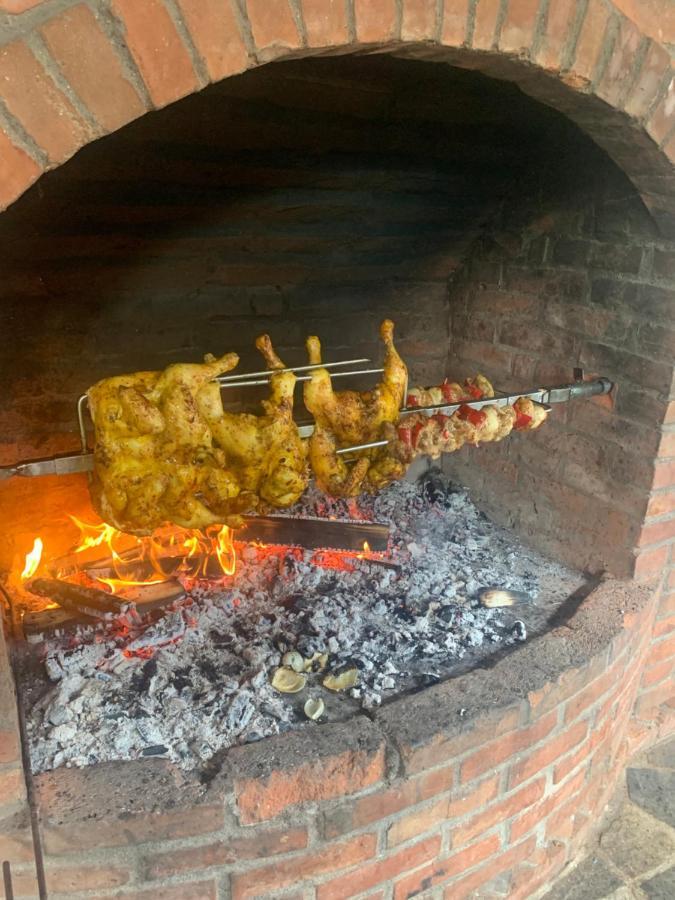 No Comment Rustic Hotell Curtea de Argeş Eksteriør bilde